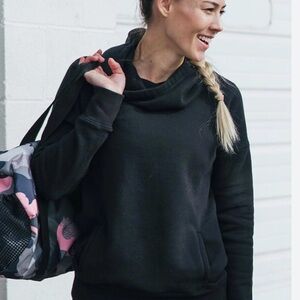 ZYIA Black Oh So Soft Hoodie Size Large NEW